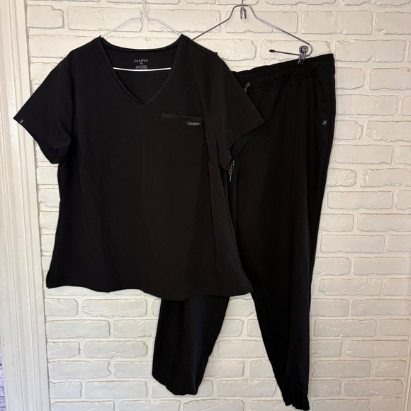 Other - Jaanuu top and jogger pants‎ scrub set black women's size 1X